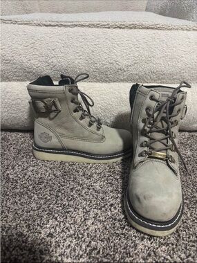 Harley-Davidson Light Gray Leather Lace-Up Motorcycle Boots